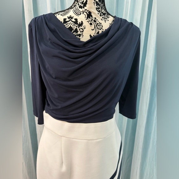 SANDRA DARREN NAVY & WHITE  Sheath Dress,Drape Front, 3/4" slv Size 12 - Picture 3 of 6